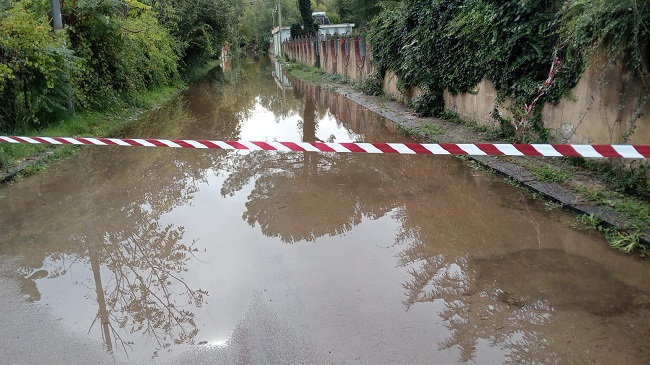 strada allagata a Pergusa