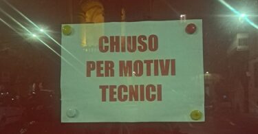 cartello chiuso per motivi tecnici