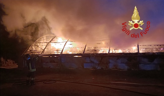 incendio Vigili del Fuoco